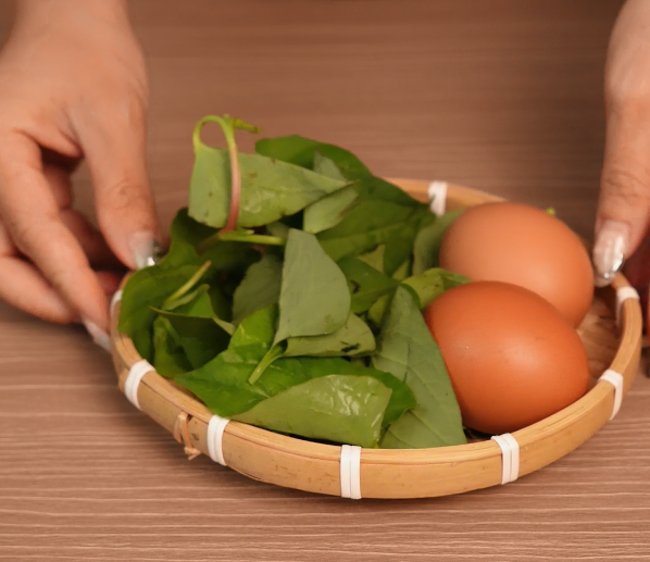 Trứng Hấp Diếp Cá – Đơn Giản Mà Bổ Dưỡng